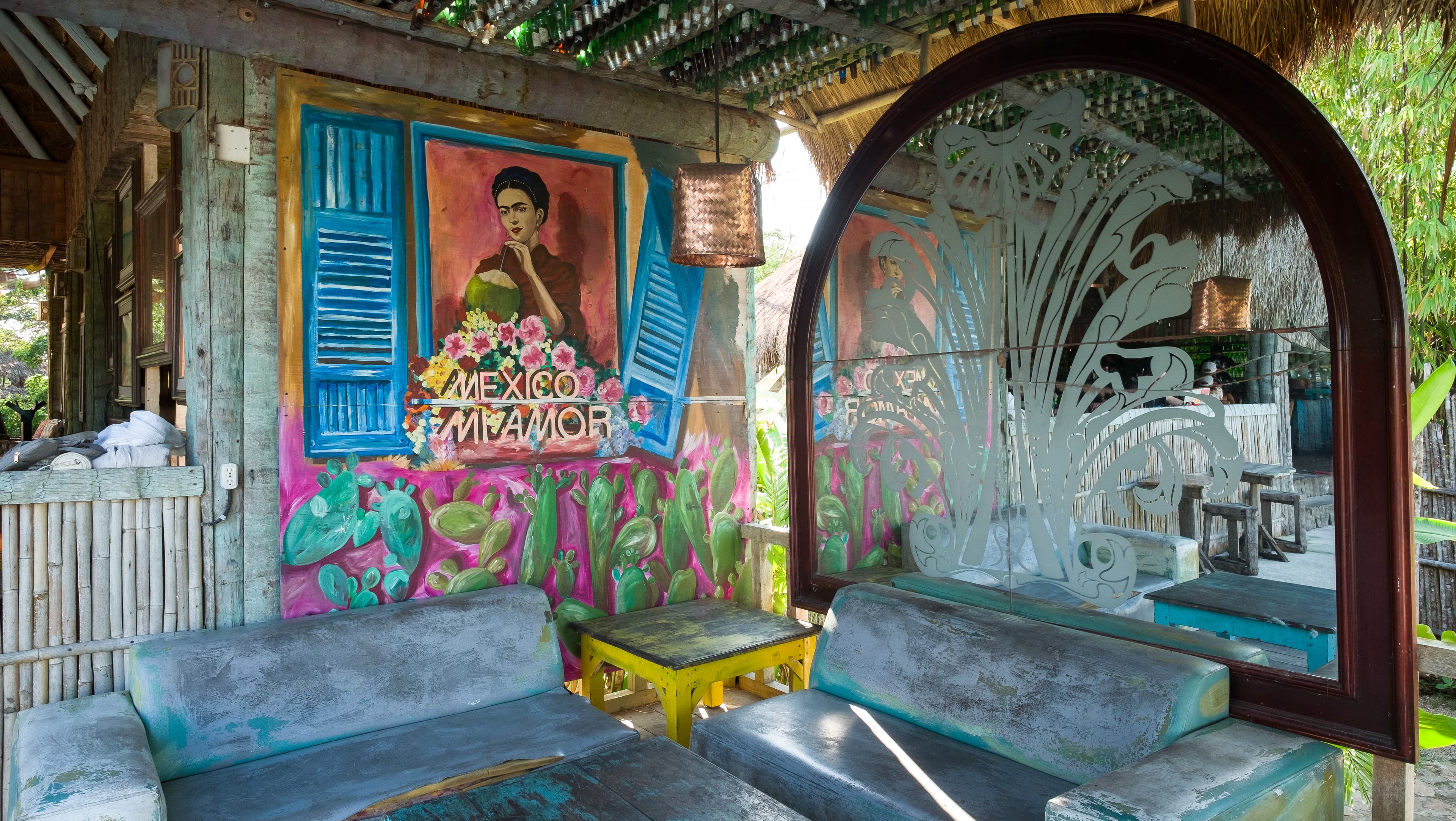 EMBAJADA UNIVERSAL: SEA SPIRIT gallery image 1