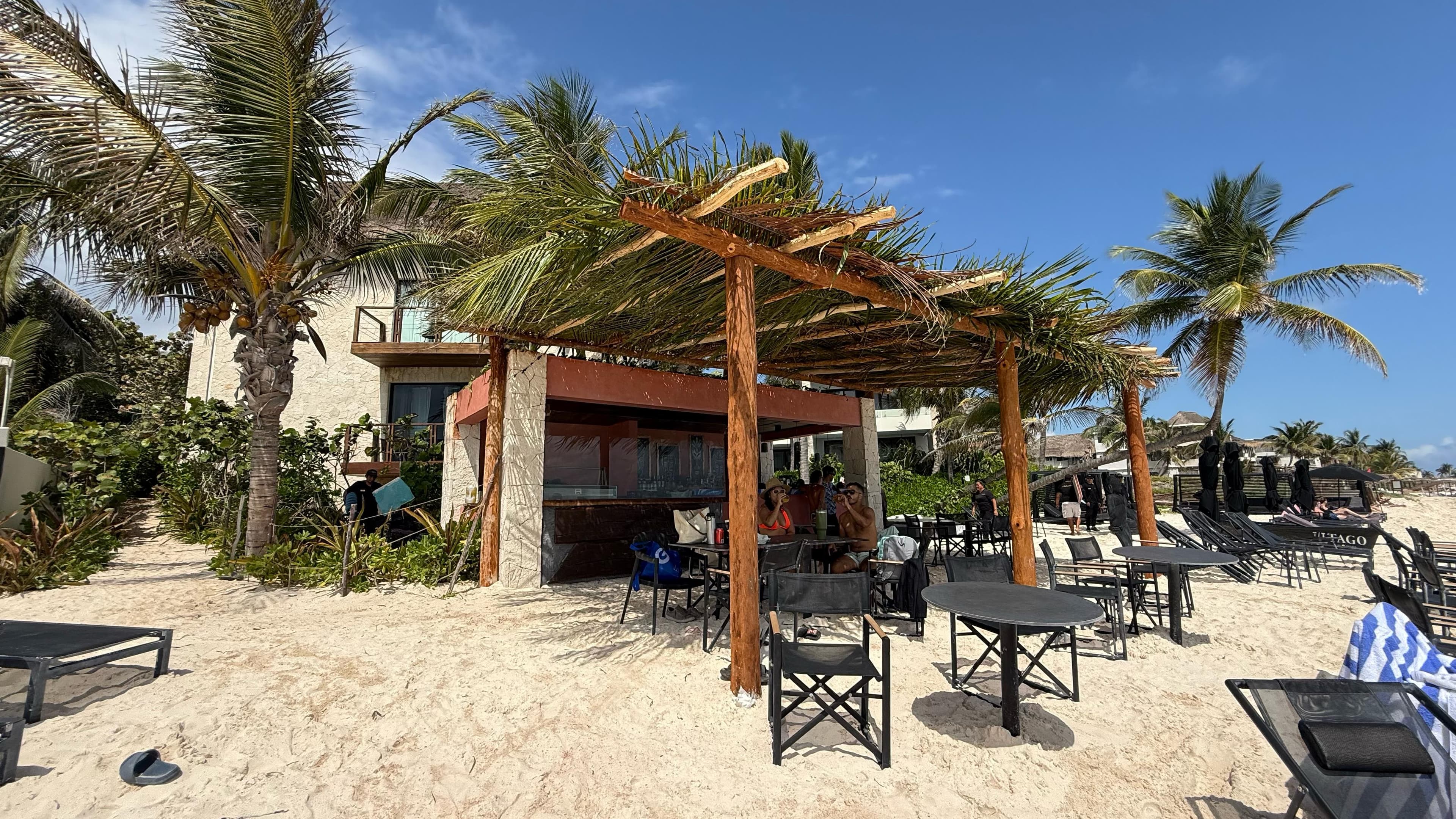 FARA FARA: LOCAL COSMO GRILL gallery image 3